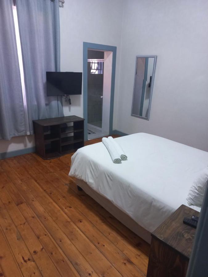 Triple9 Hatfield Guesthouse Претория Номер фото